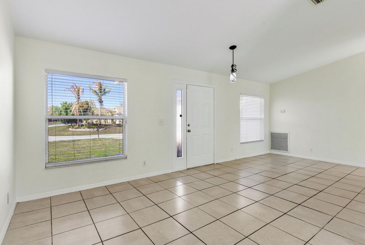 1750 SW Buttercup Avenue, Port Saint Lucie, FL 34953 Photo