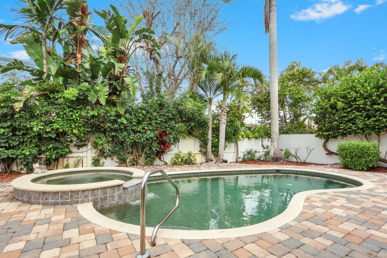 2063 Cezanne Road, West Palm Beach, FL 33409 Photo