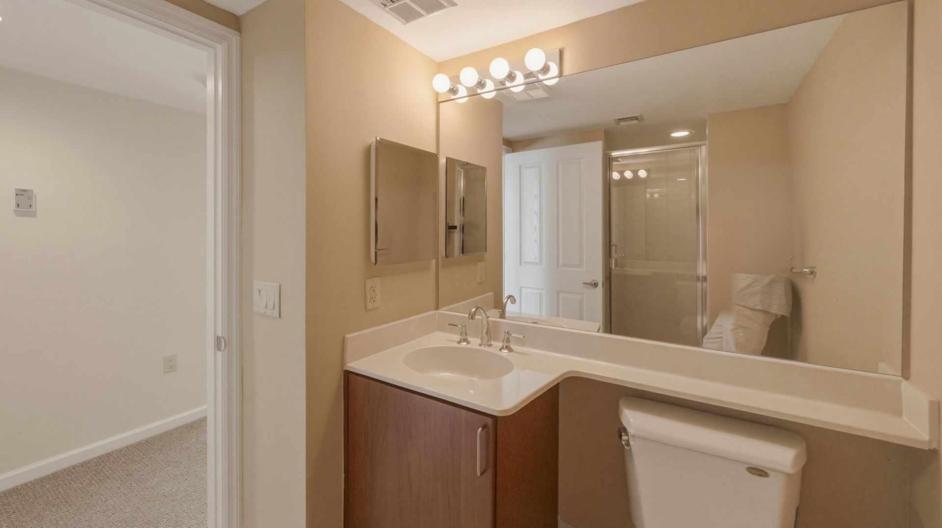 401 SW 4th Avenue, Unit 402, Fort Lauderdale, FL 33315 Photo