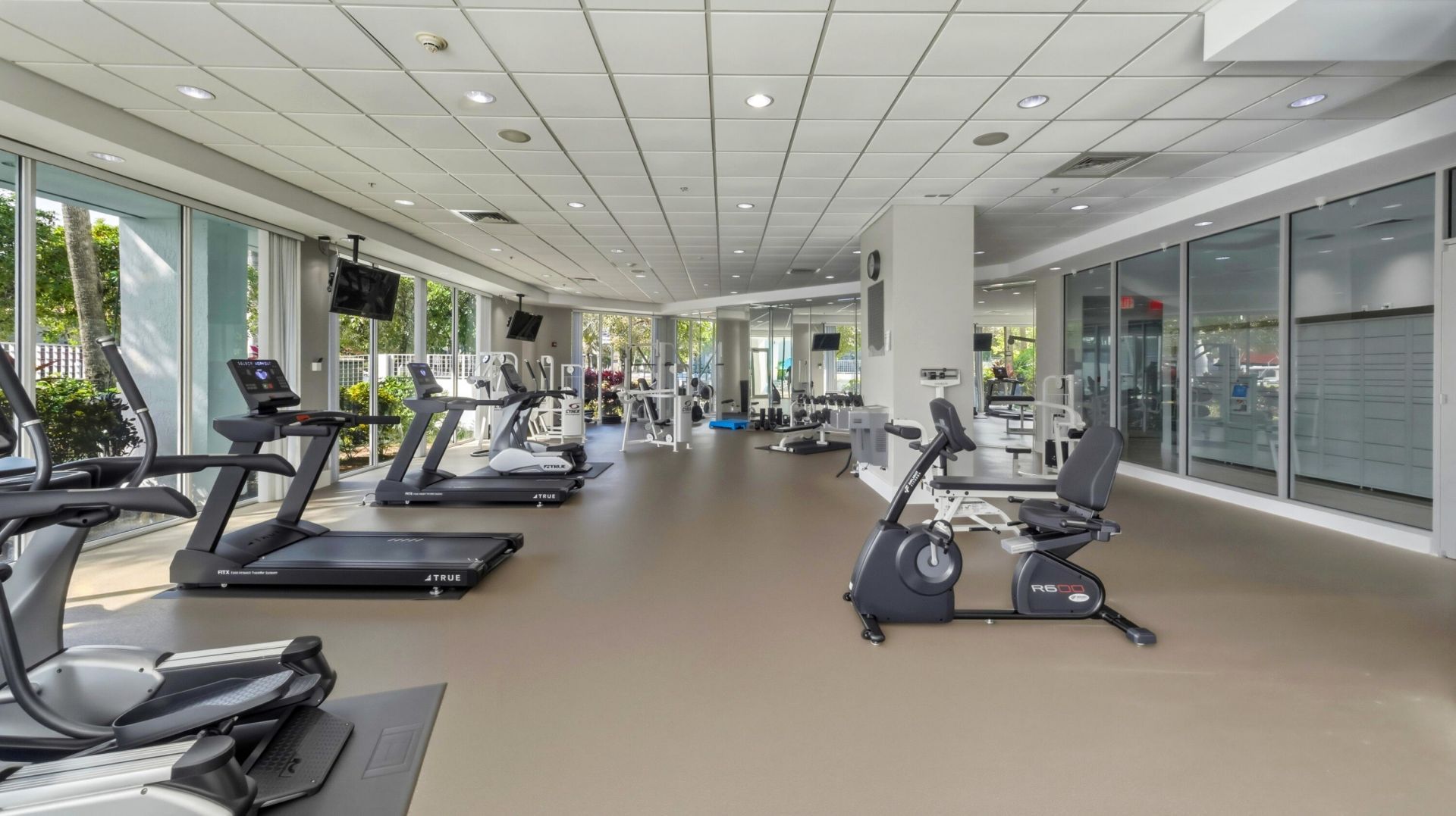 401 SW 4th Avenue, Unit 402, Fort Lauderdale, FL 33315 Photo