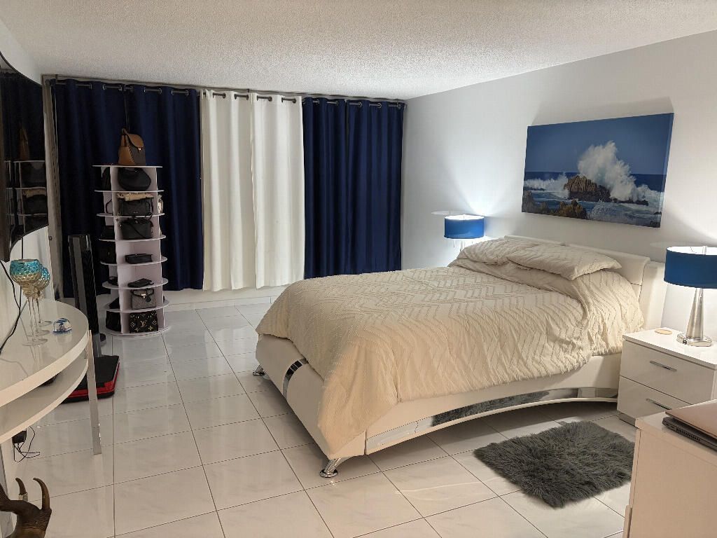 1904 S Ocean Drive, Unit 1107, Hallandale Beach, FL 33009 Photo