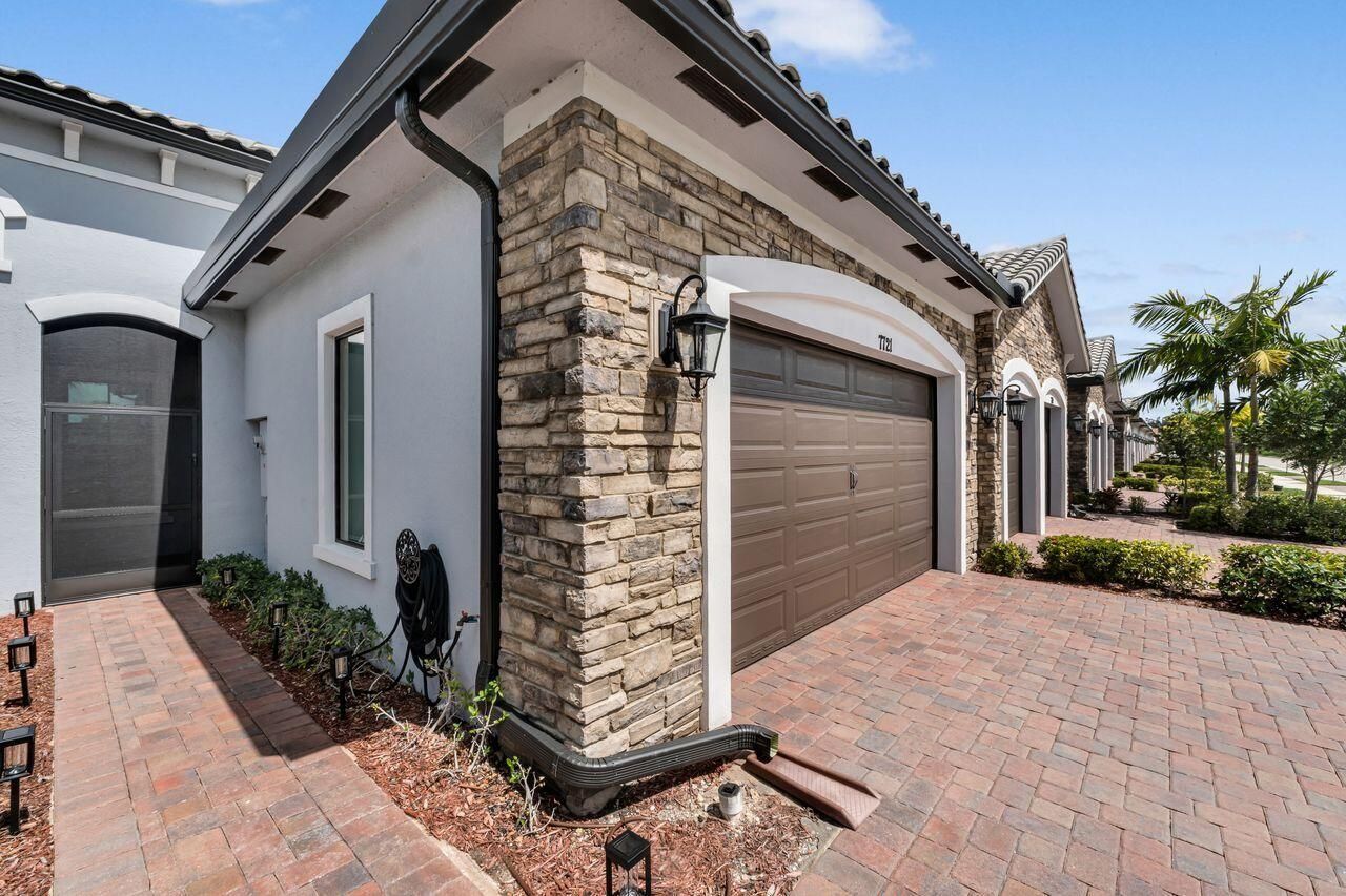 7721 S Blue Spring Dr, Parkland, FL 33067 Photo