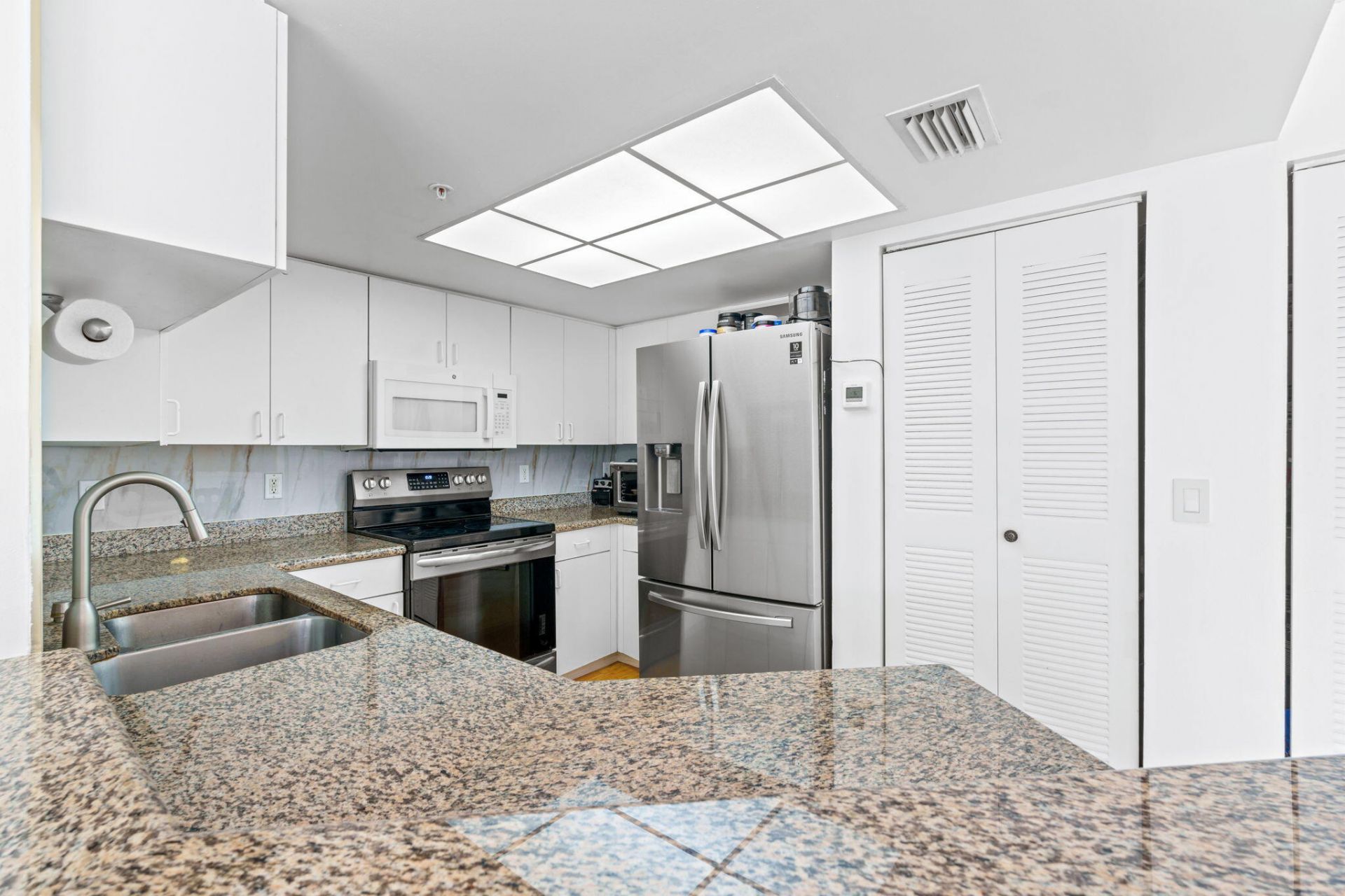 1000 Crestwood Ct Court S, Unit 1013, Royal Palm Beach, FL 33411 Photo