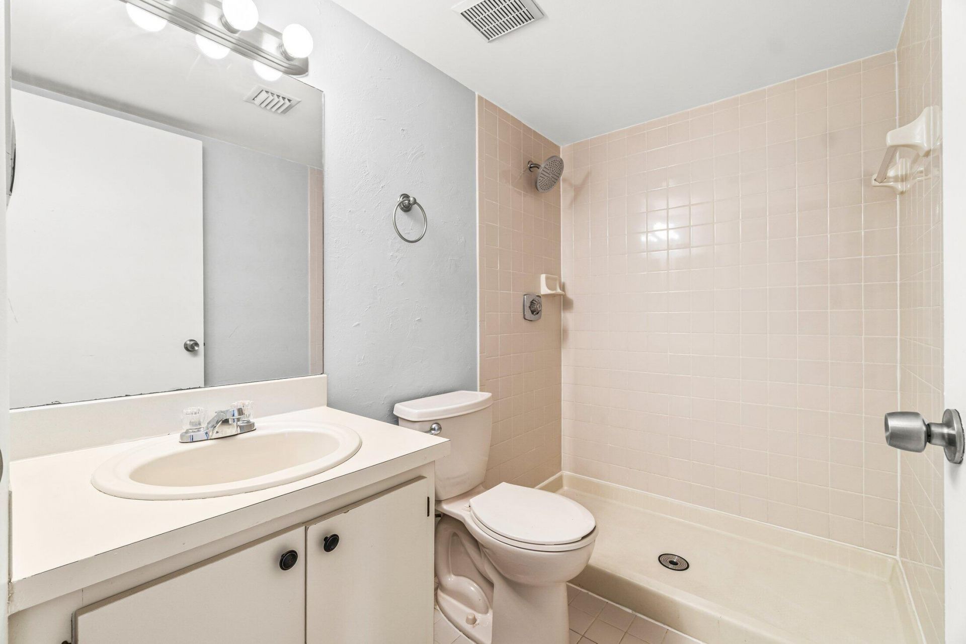 3900 Village Drive, Unit D, Delray Beach, FL 33445 Photo