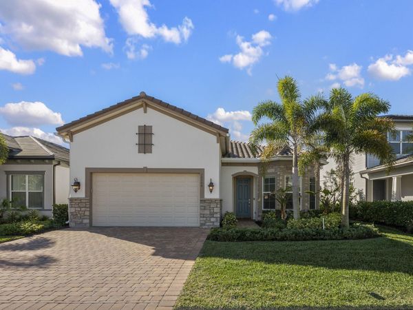 10366 Northbrook Circle, Palm Beach Gardens, FL 33412