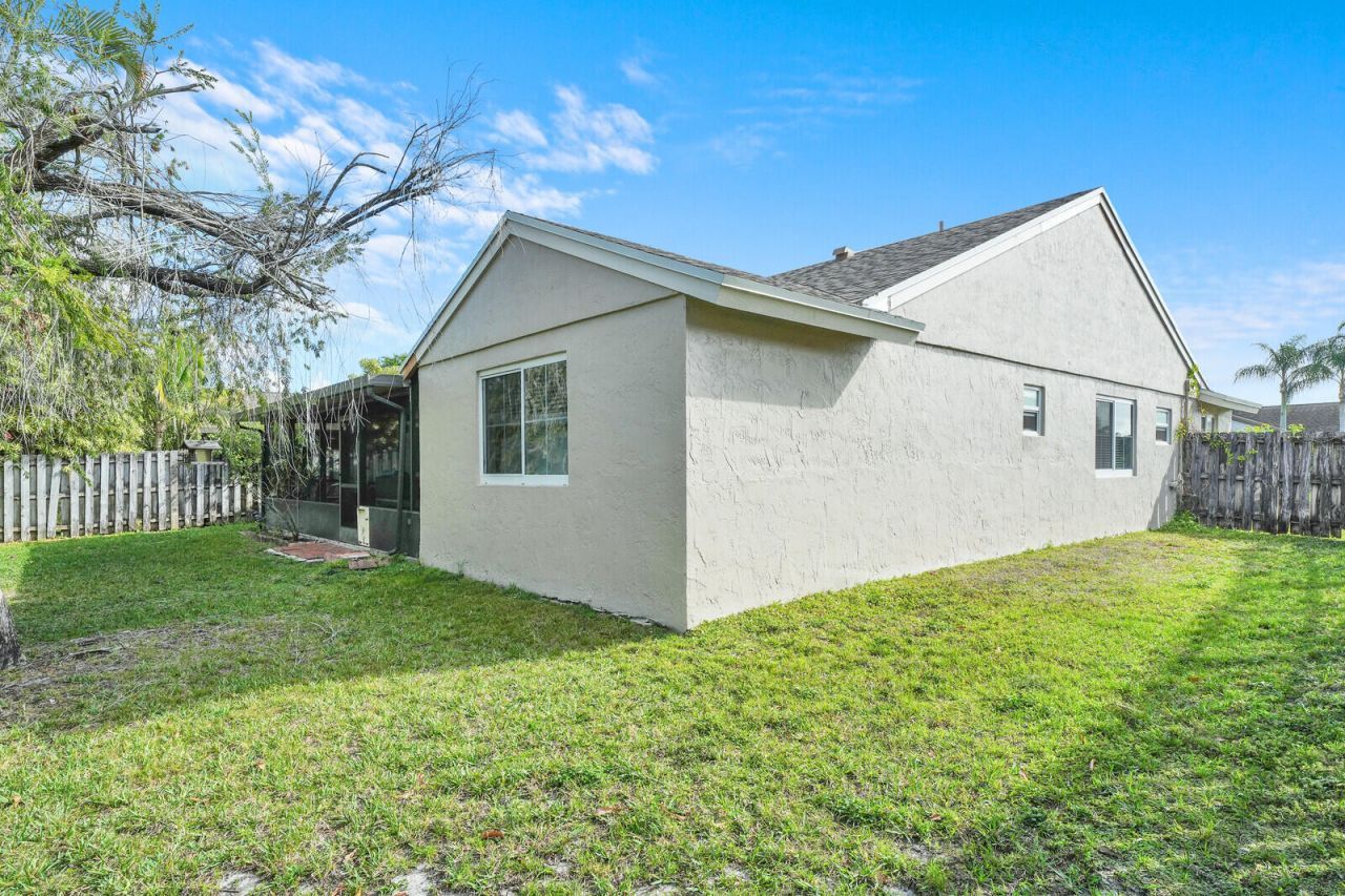 1393 SW 151st Way, Sunrise, FL 33326 Photo