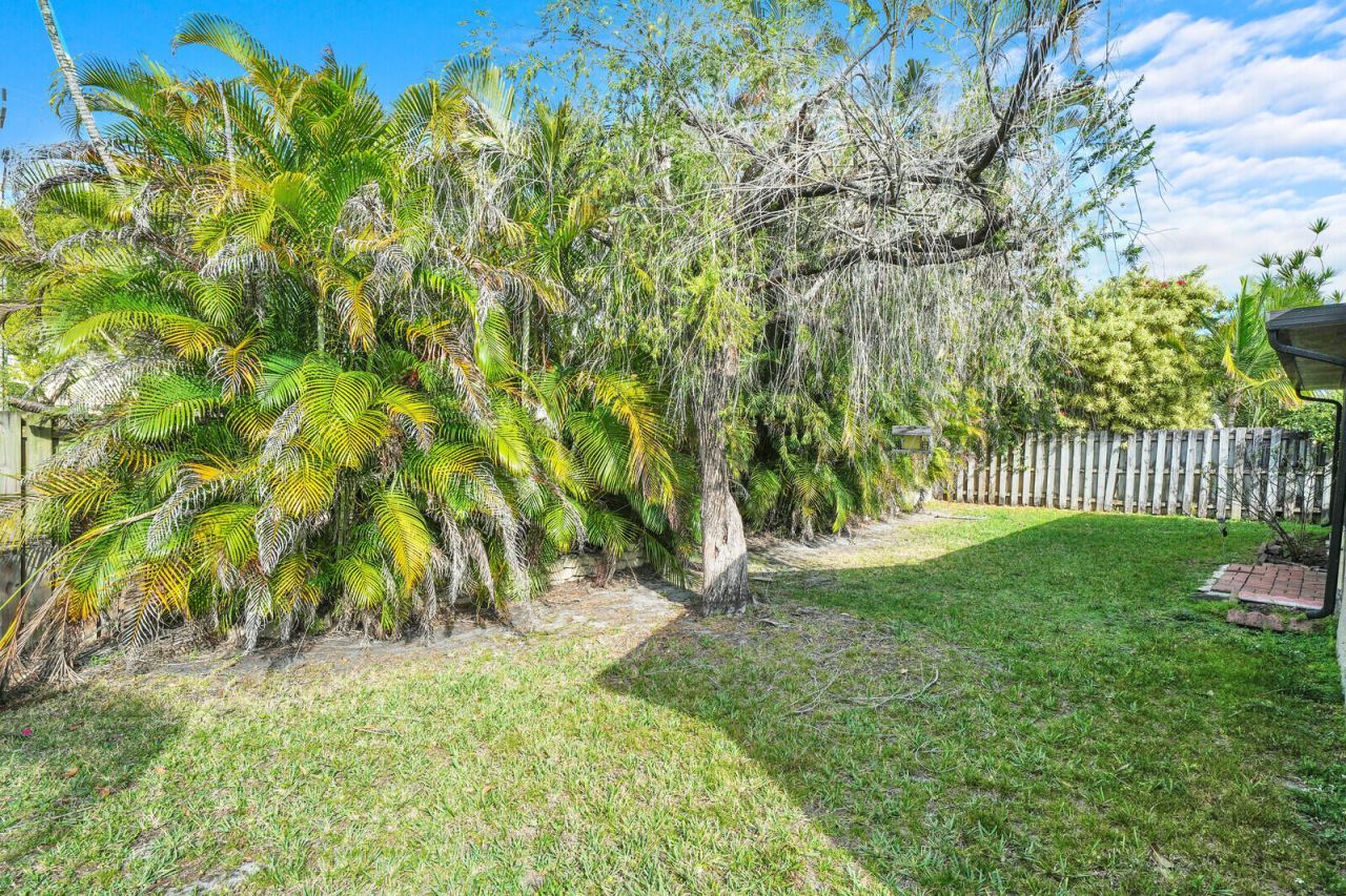 1393 SW 151st Way, Sunrise, FL 33326 Photo