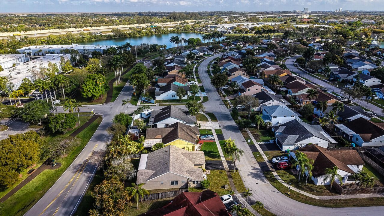 1393 SW 151st Way, Sunrise, FL 33326 Photo