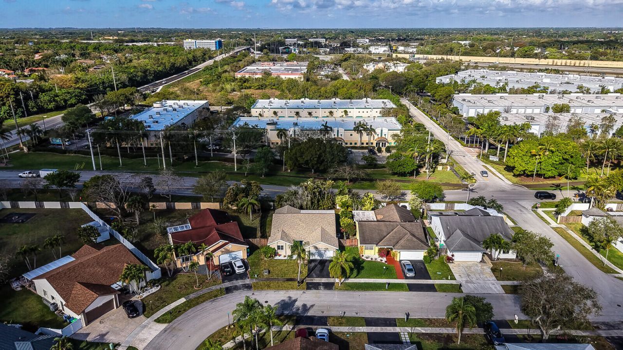 1393 SW 151st Way, Sunrise, FL 33326 Photo
