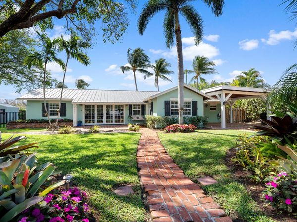 402 Lake Drive, Delray Beach, FL 33444