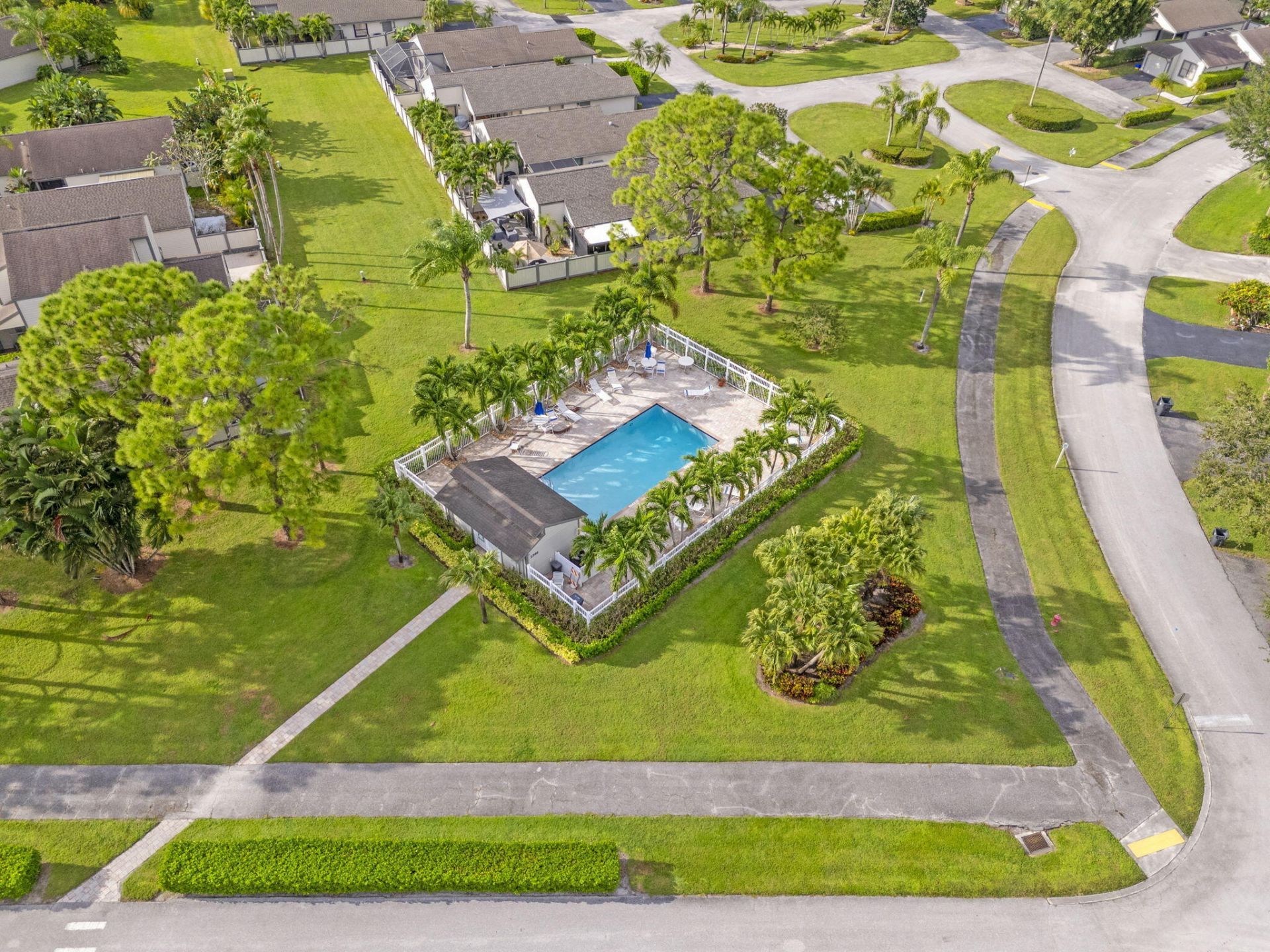 2474 Bedford Mews Drive, Wellington, FL 33414 Photo