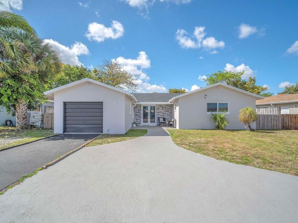 9591 Park Row, Boca Raton, FL 33428