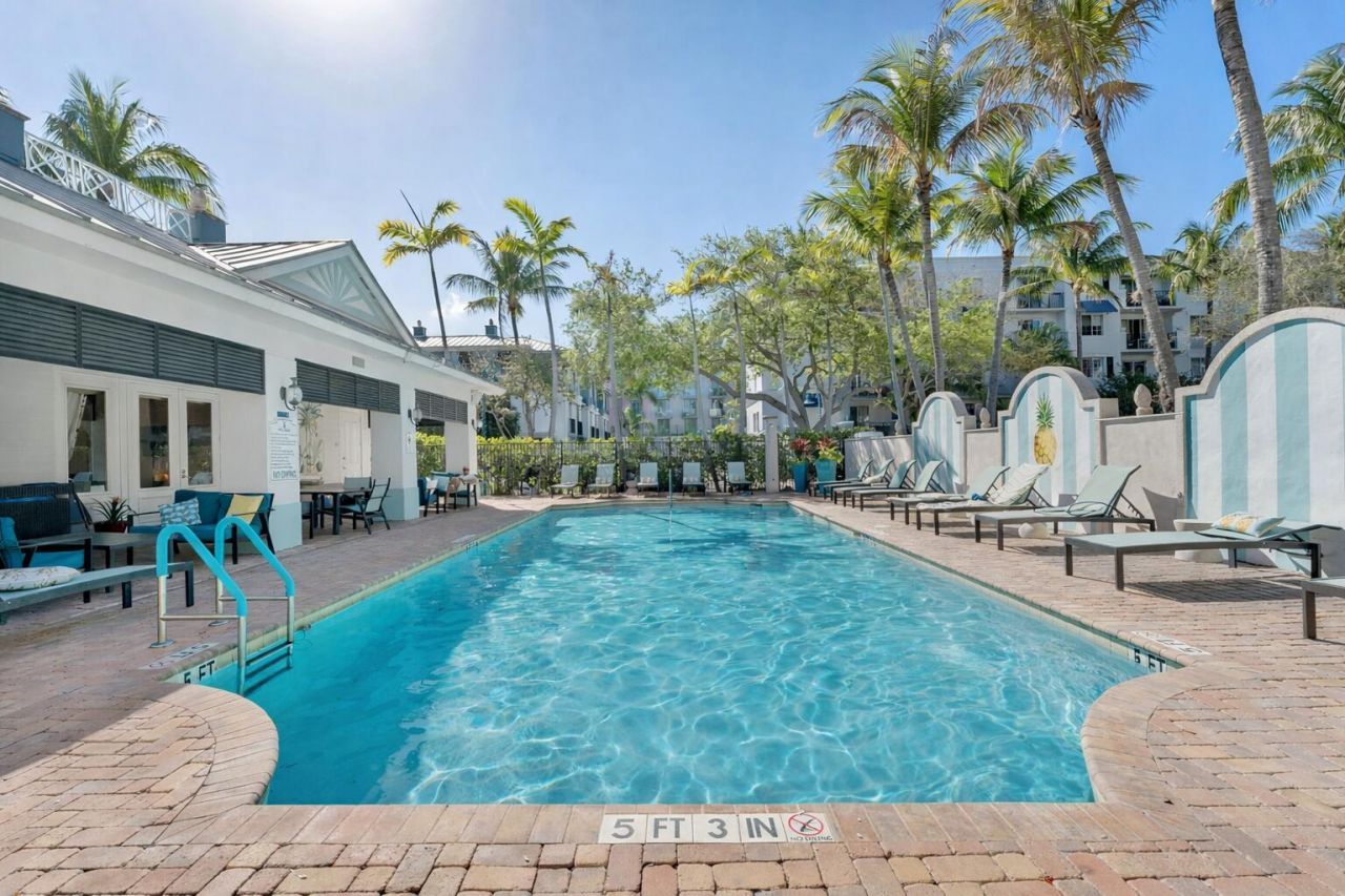 255 NE 3rd Avenue, Unit 2307, Delray Beach, FL 33444 Photo