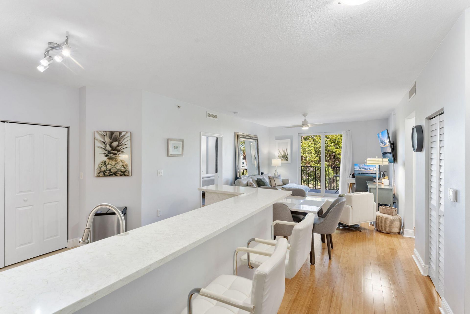 255 NE 3rd Avenue, Unit 2307, Delray Beach, FL 33444 Photo