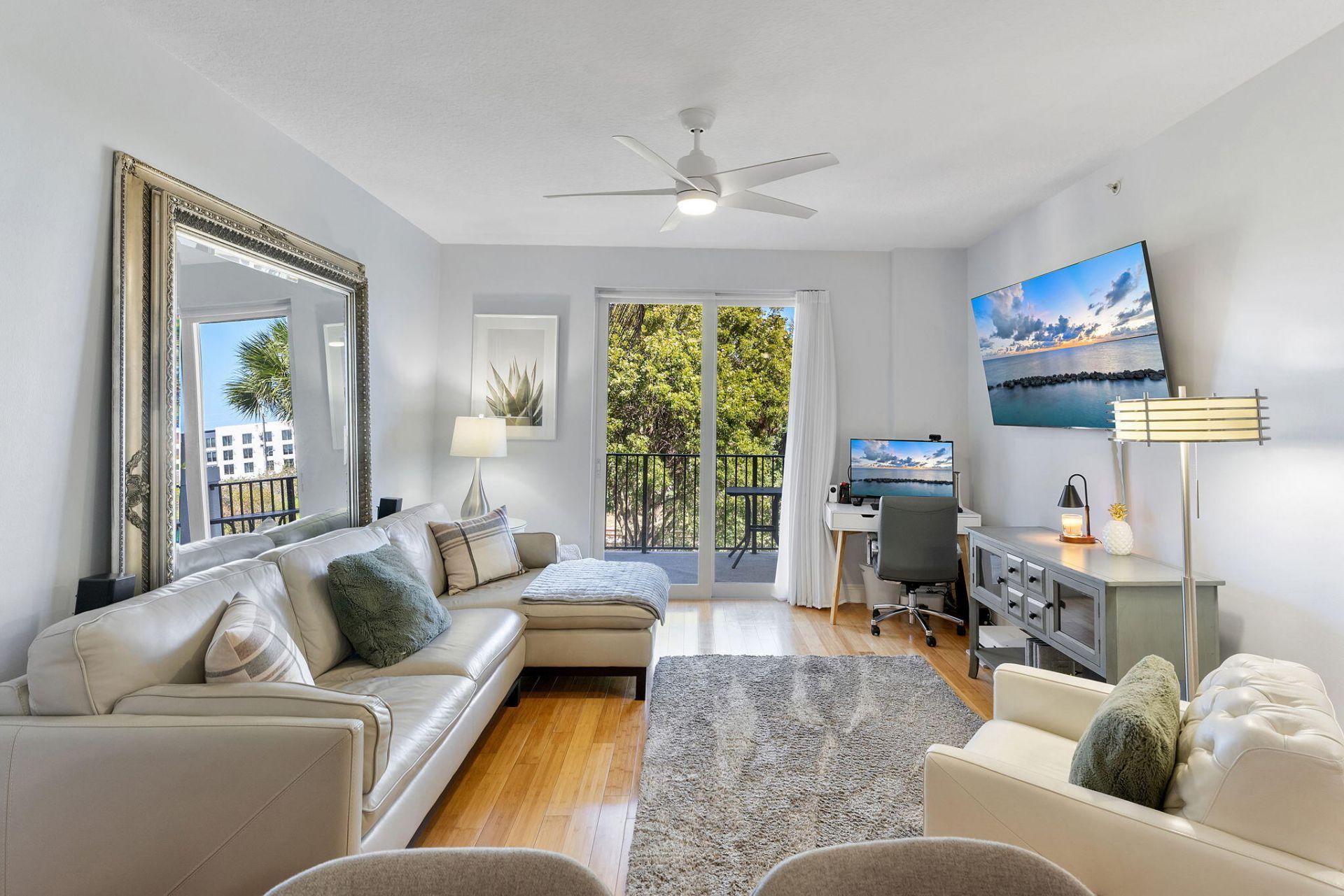 255 NE 3rd Avenue, Unit 2307, Delray Beach, FL 33444 Photo