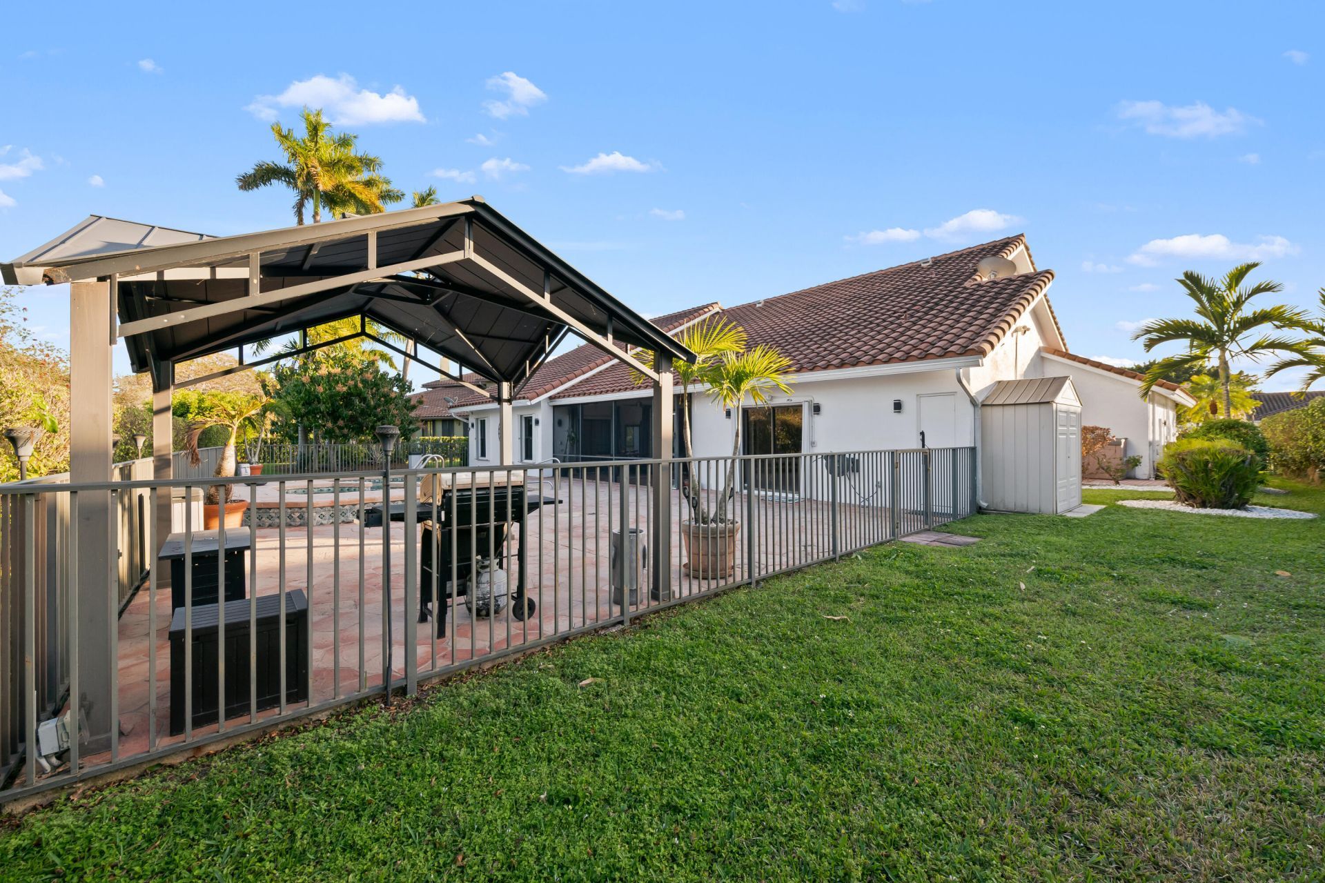 8505 NW 77th Street, Tamarac, FL 33321 Photo