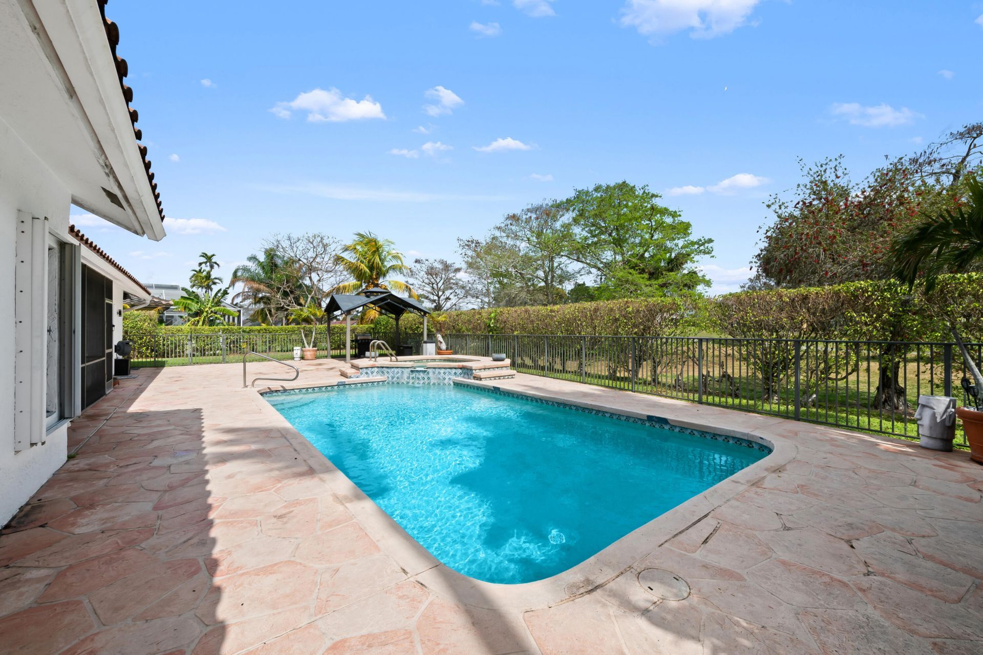 8505 NW 77th Street, Tamarac, FL 33321 Photo