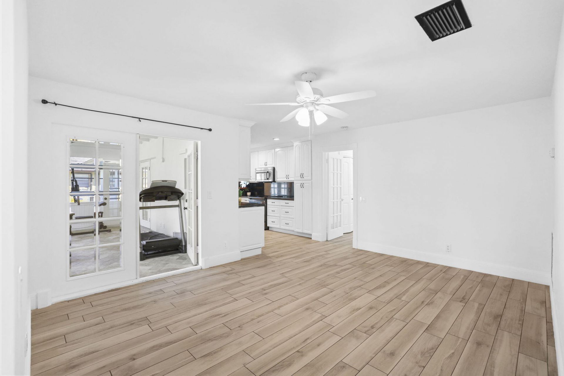 1667 39th Street, West Palm Beach, FL 33407 Photo