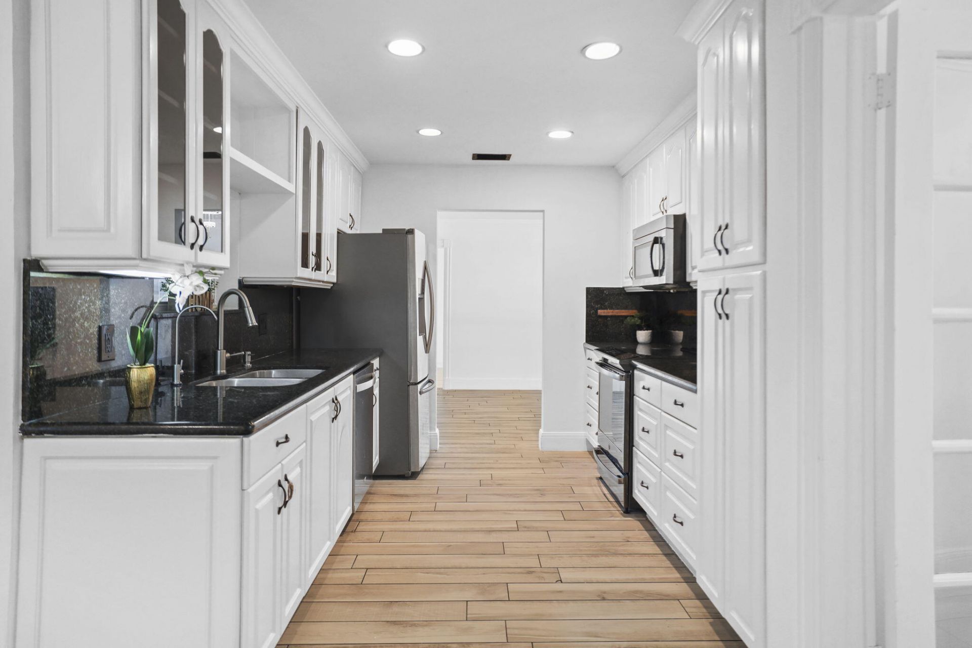 1667 39th Street, West Palm Beach, FL 33407 Photo