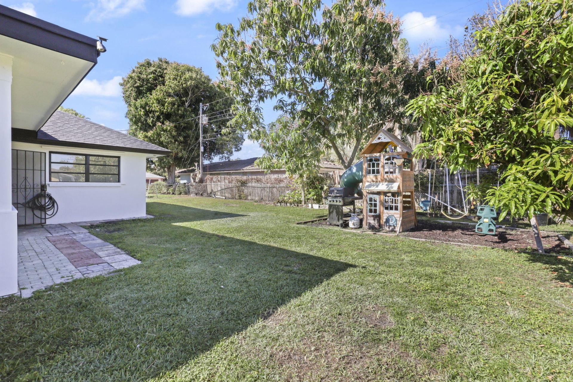 1667 39th Street, West Palm Beach, FL 33407 Photo