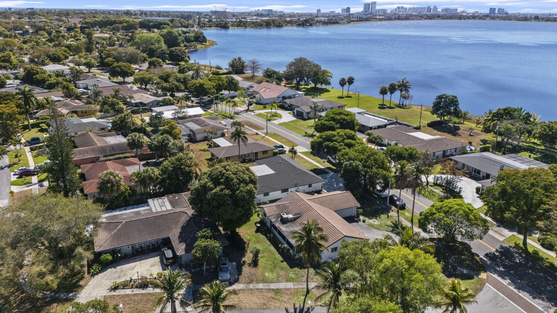 1667 39th Street, West Palm Beach, FL 33407 Photo