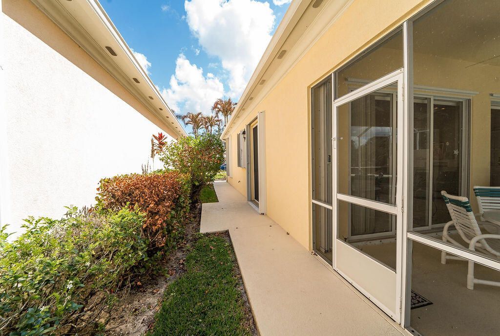 8944 SE Hawks Nest Court, Hobe Sound, FL 33455 Photo