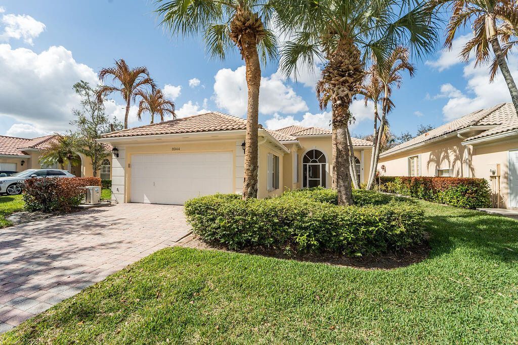 8944 SE Hawks Nest Court, Hobe Sound, FL 33455 Photo