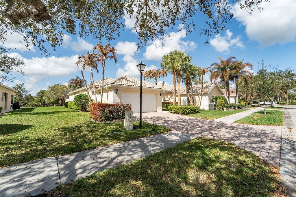 8944 SE Hawks Nest Ct, Hobe Sound, FL 33455 Photo