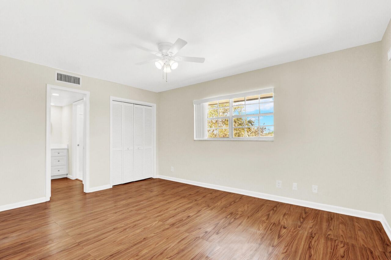 10249 N Military Trail, Unit Apt 201, Palm Beach Gardens, FL 33410 Photo