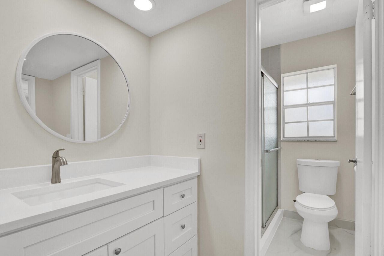 10249 N Military Trail, Unit Apt 201, Palm Beach Gardens, FL 33410 Photo