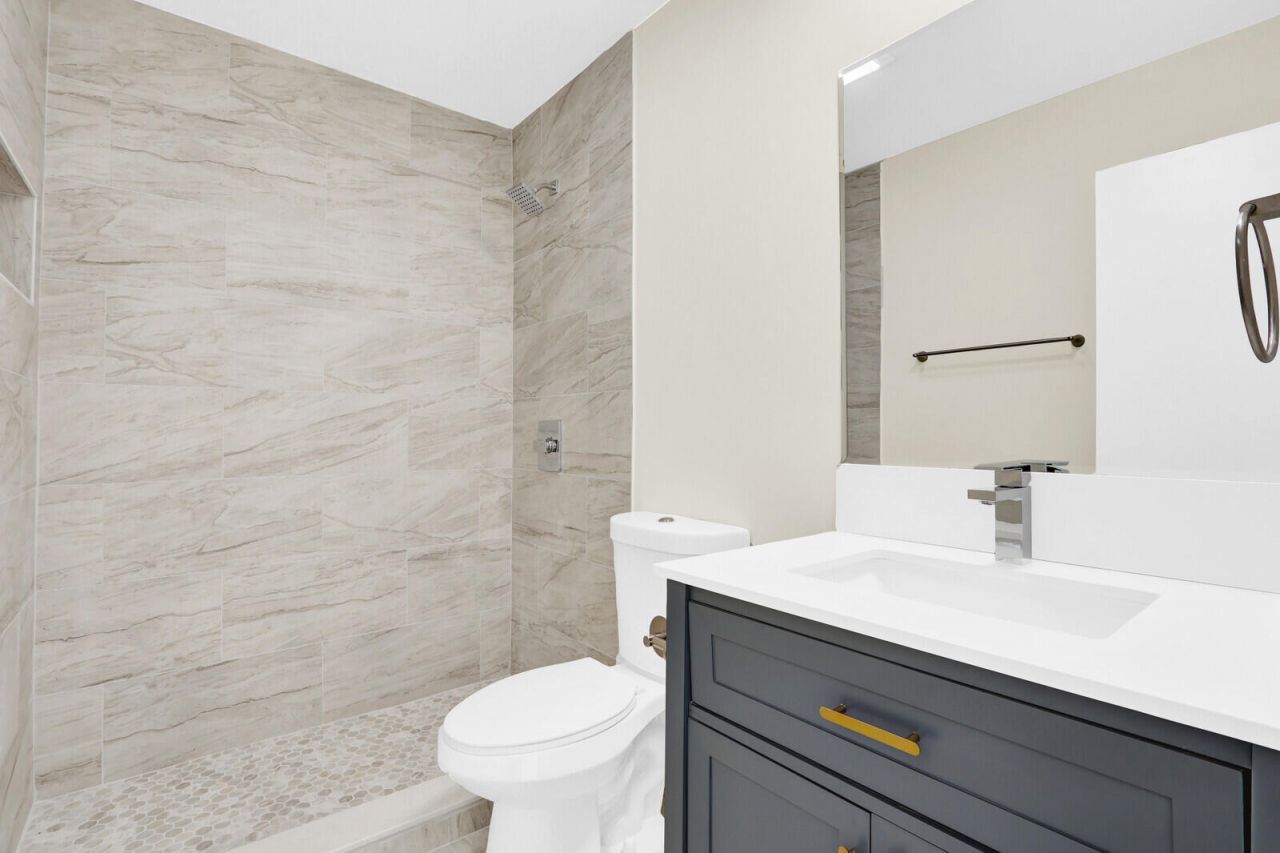 10249 N Military Trail, Unit Apt 201, Palm Beach Gardens, FL 33410 Photo