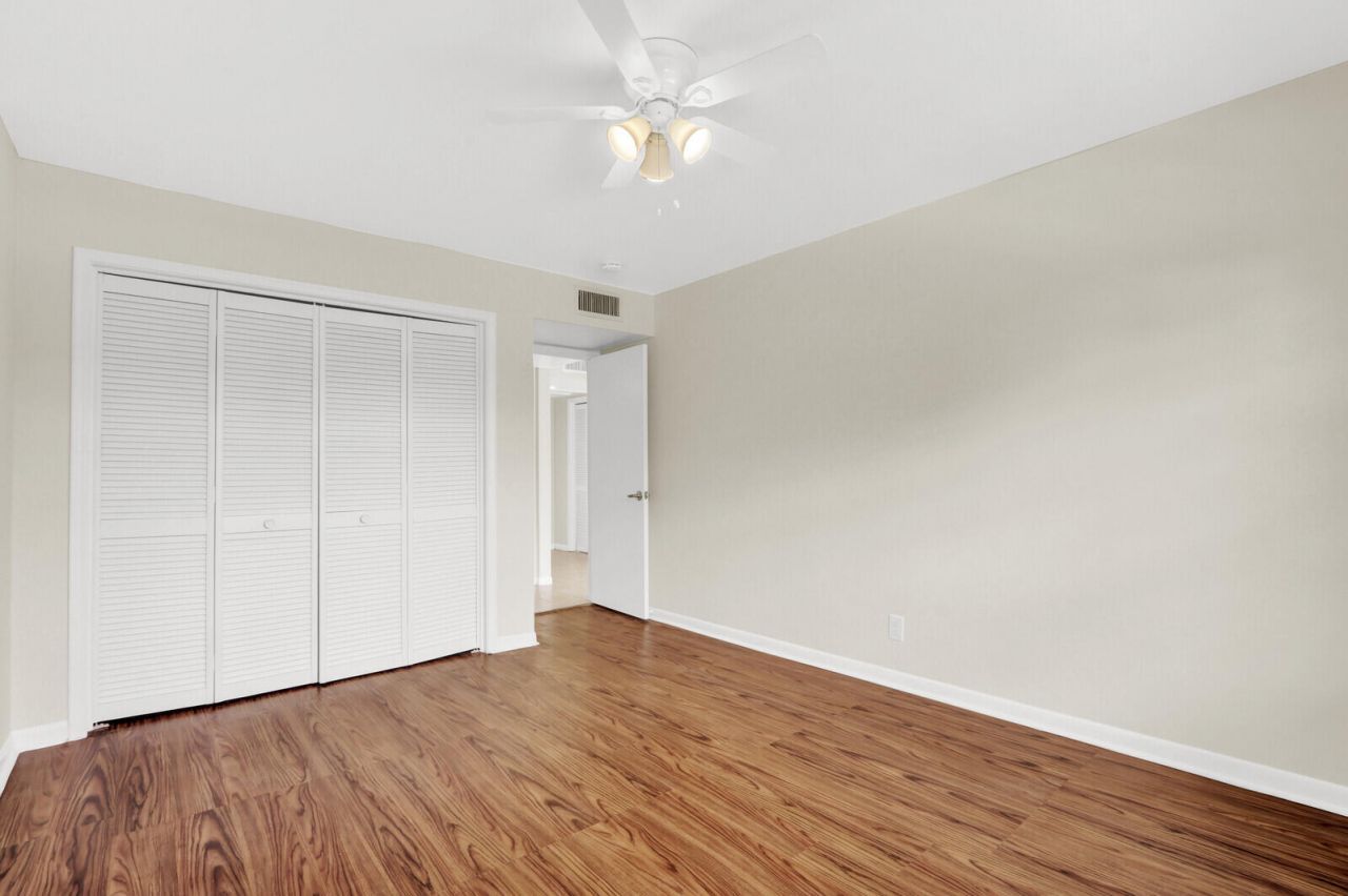 10249 N Military Trail, Unit Apt 201, Palm Beach Gardens, FL 33410 Photo