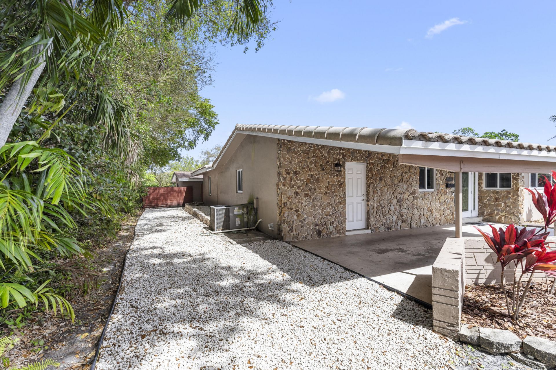 5581 SW 13th Street, Plantation, FL 33317 Photo