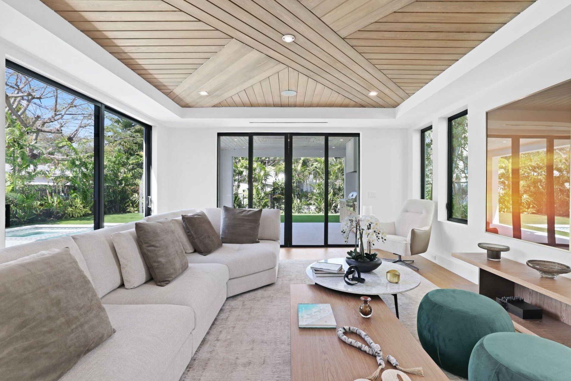 317 Greymon Drive, West Palm Beach, FL 33405 Photo