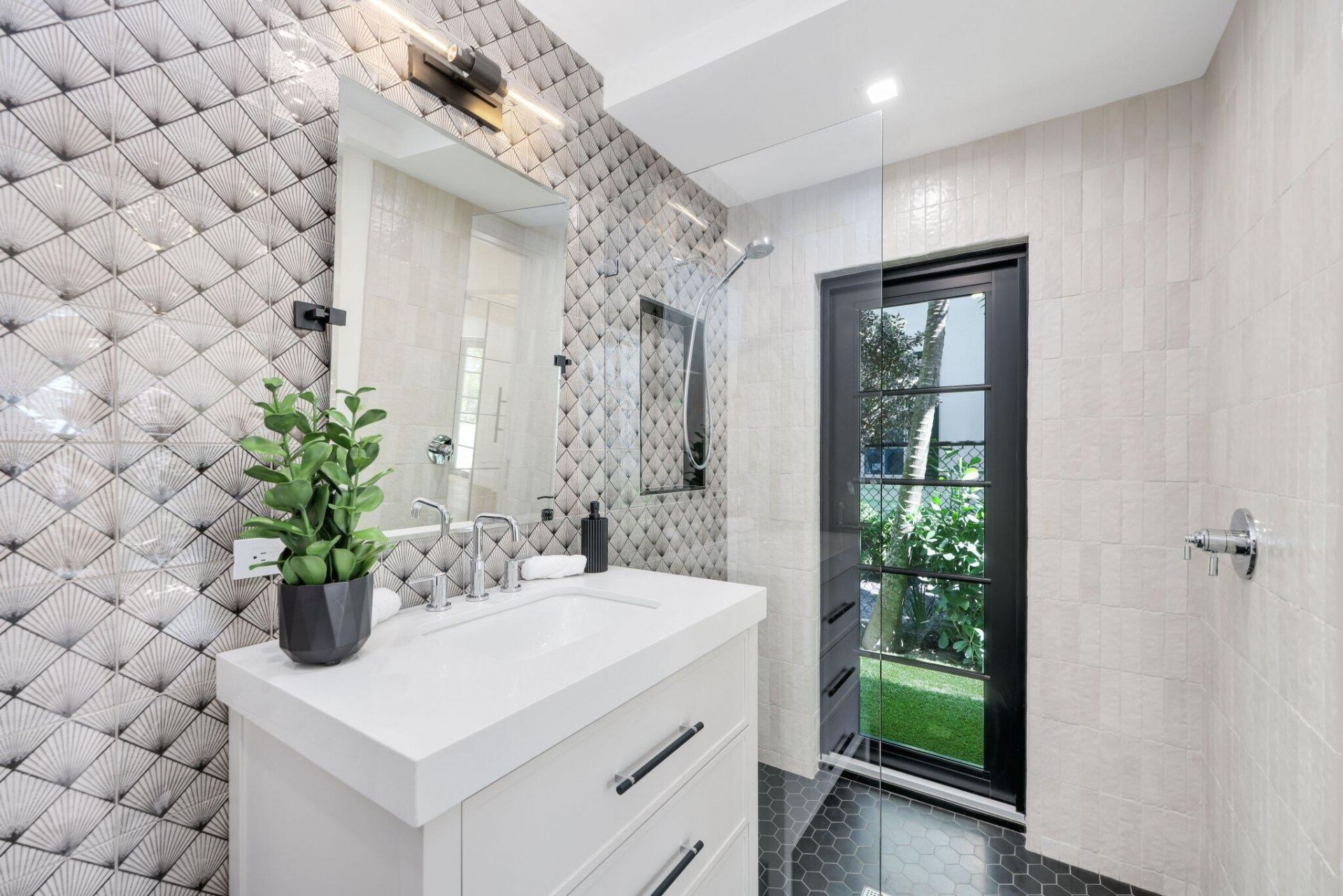 317 Greymon Drive, West Palm Beach, FL 33405 Photo