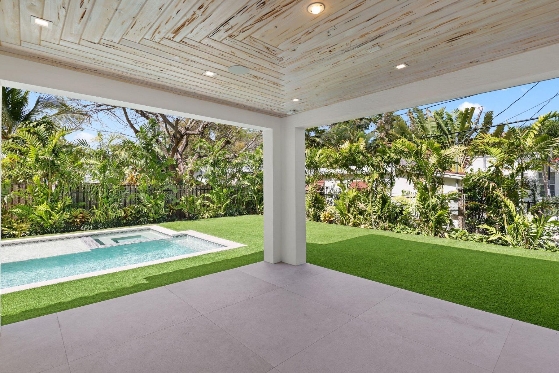 317 Greymon Drive, West Palm Beach, FL 33405 Photo