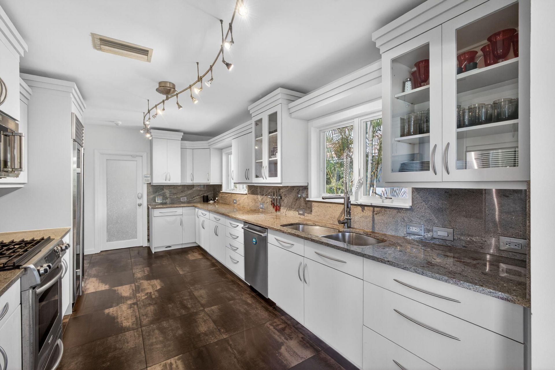 610 N Lakeside Drive, Lake Worth Beach, FL 33460 Photo