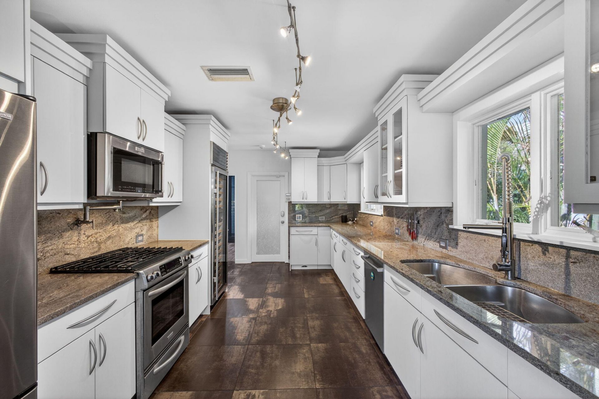 610 N Lakeside Drive, Lake Worth Beach, FL 33460 Photo