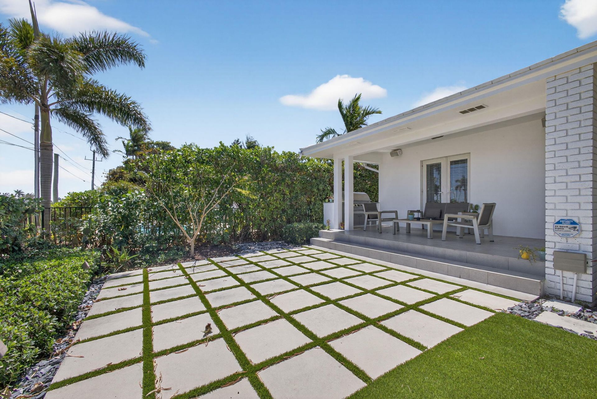 610 N Lakeside Drive, Lake Worth Beach, FL 33460 Photo