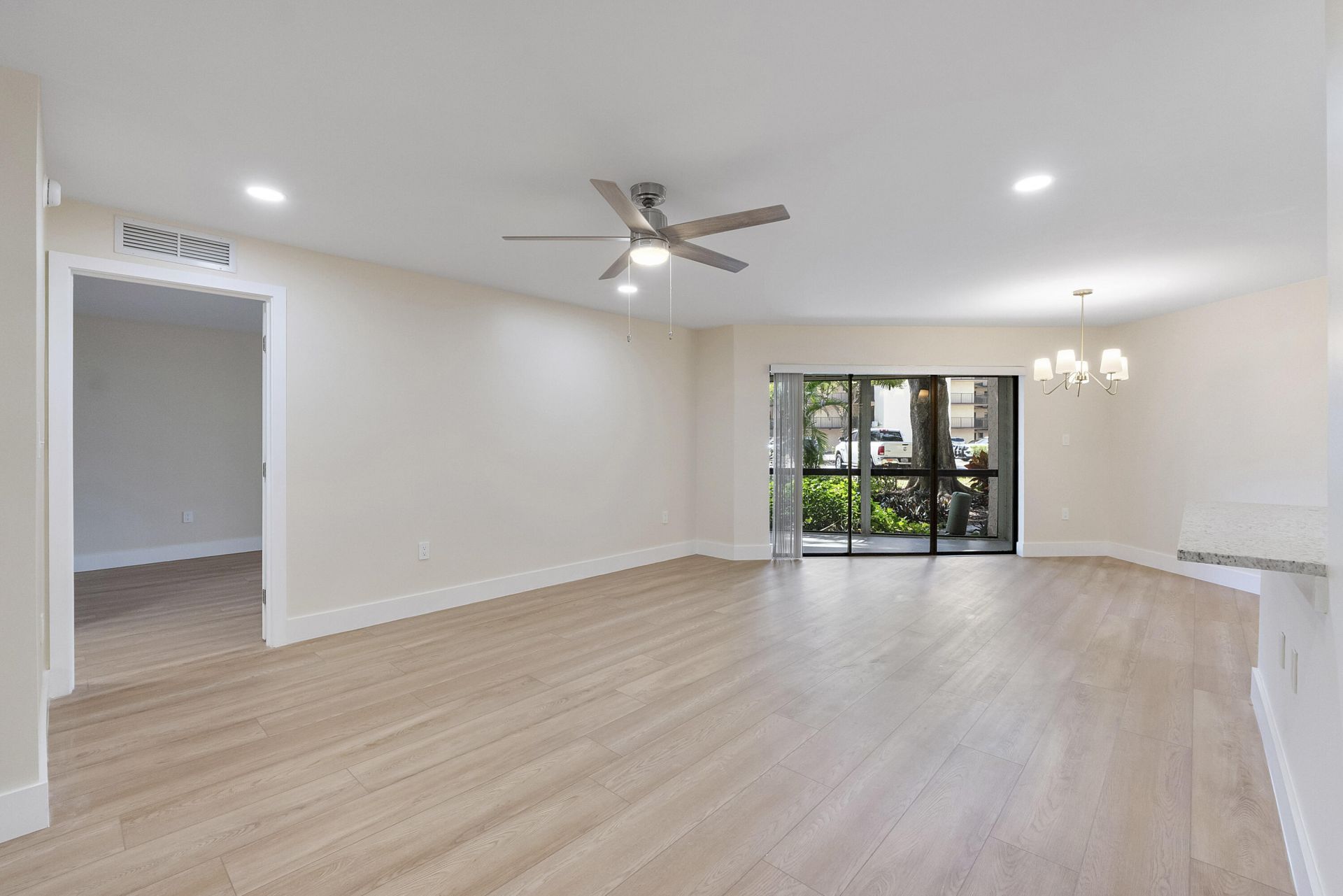 6855 W Broward Boulevard, Unit 112, Plantation, FL 33317 Photo