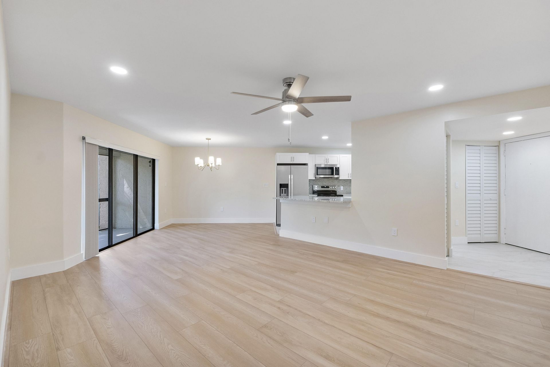 6855 W Broward Boulevard, Unit 112, Plantation, FL 33317 Photo