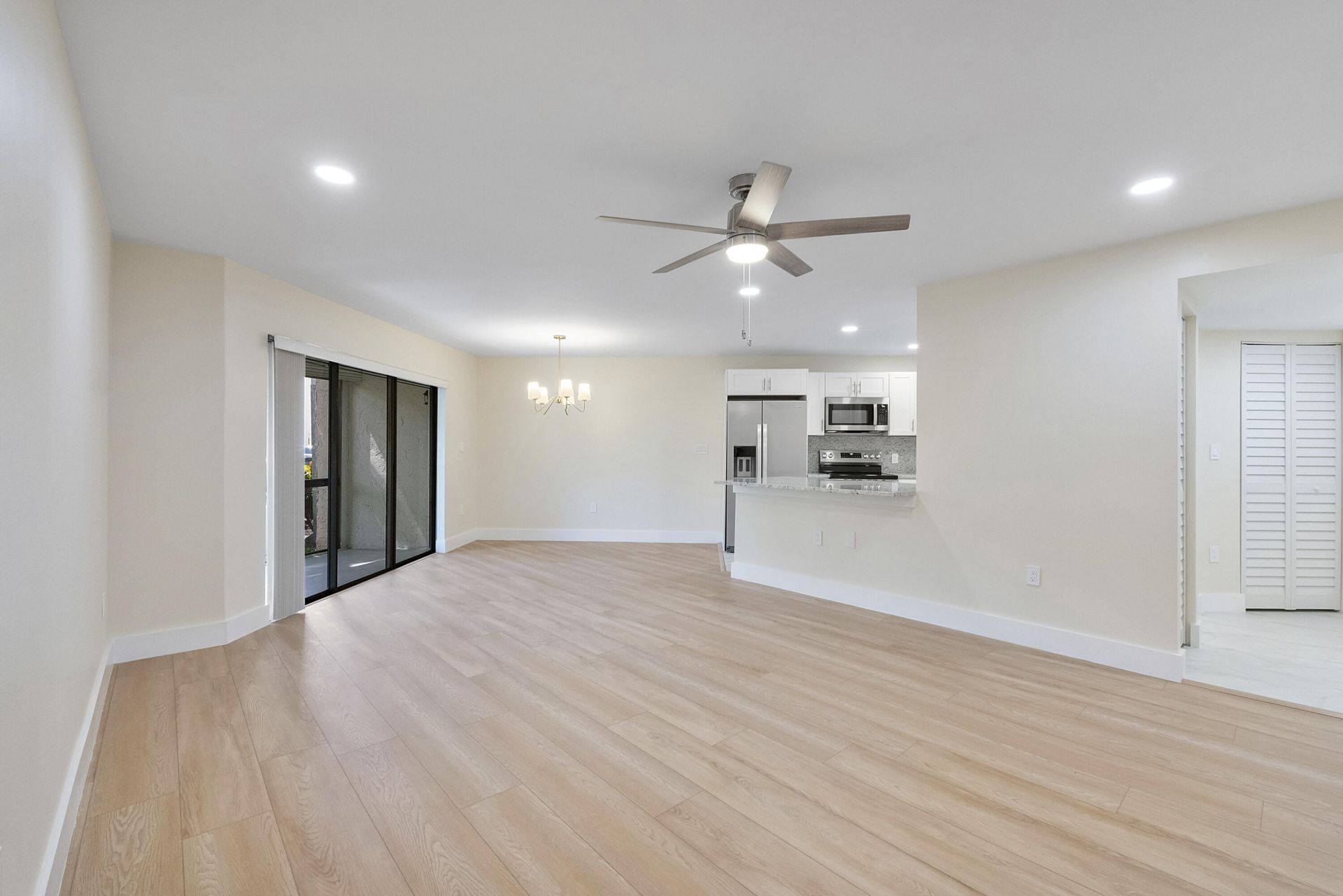 6855 W Broward Boulevard, Unit 112, Plantation, FL 33317 Photo