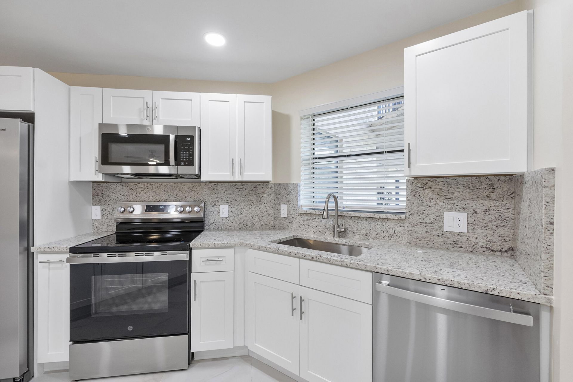 6855 W Broward Boulevard, Unit 112, Plantation, FL 33317 Photo