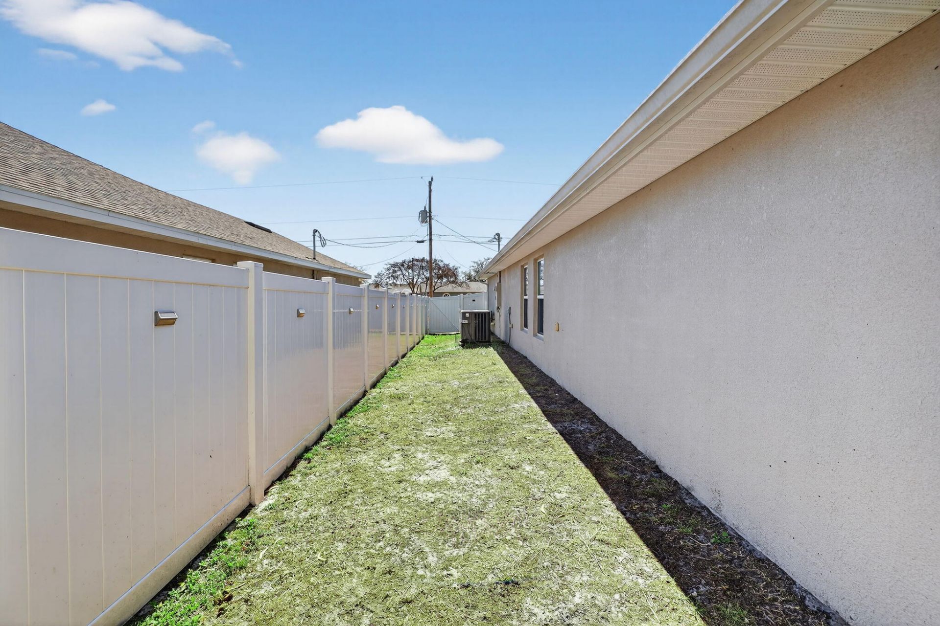 5462 NW Scepter Drive, Port Saint Lucie, FL 34983 Photo