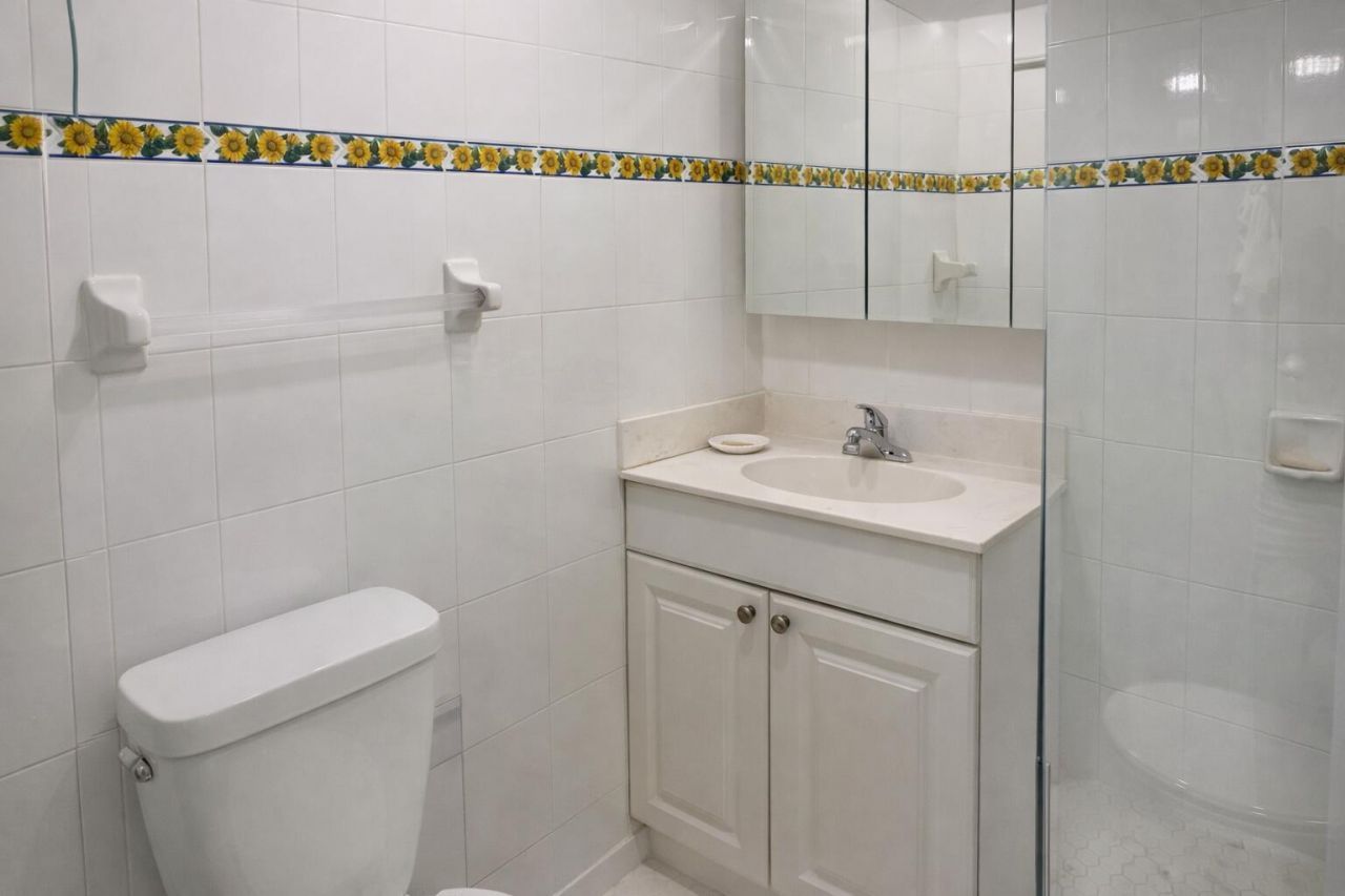 5401 Collins Avenue, Unit 1516, Miami Beach, FL 33140 Photo