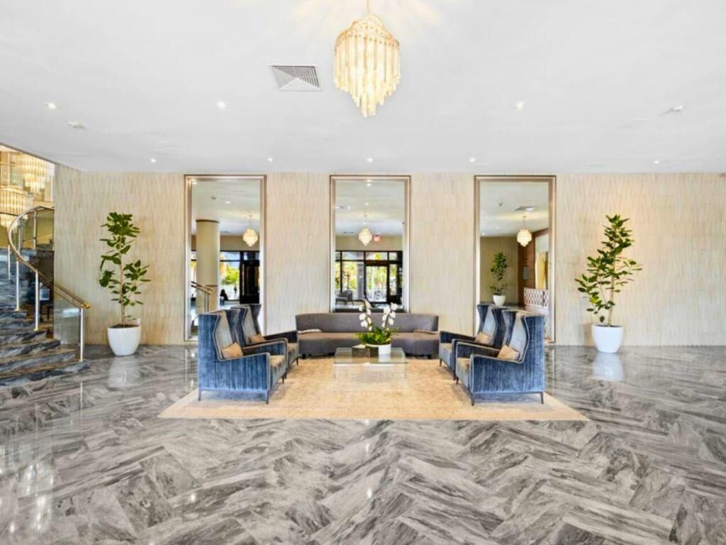 5401 Collins Avenue, Unit 1516, Miami Beach, FL 33140 Photo