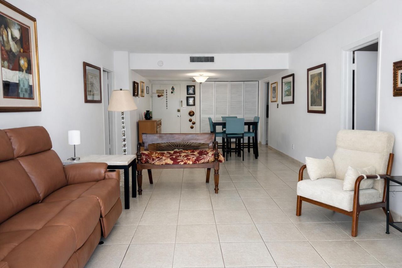 5401 Collins Avenue, Unit 1516, Miami Beach, FL 33140 Photo