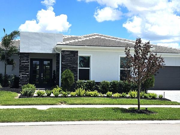 10639 Vineyard Drive, Port St. Lucie, FL 34987