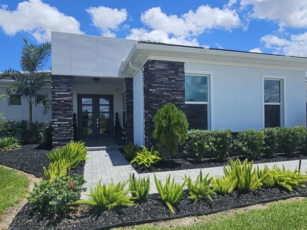 10639 Vineyard Drive, Port St. Lucie, FL 34987