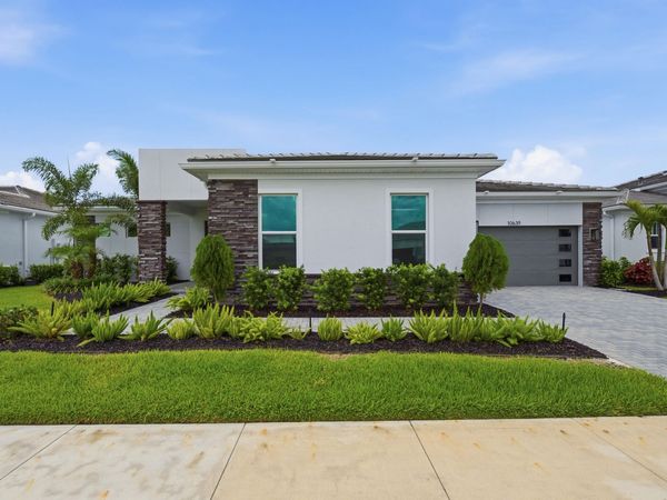 10639 Vineyard Drive, Port St. Lucie, FL 34987